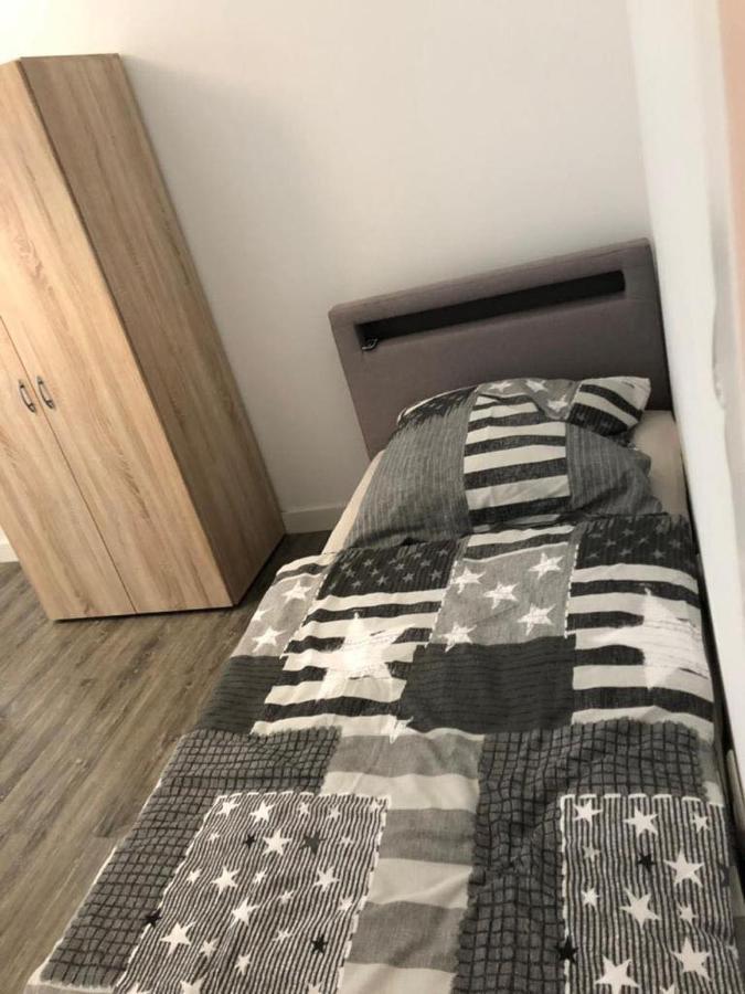 Godorfer Burg Monteuer Zimmer Wesseling Esterno foto